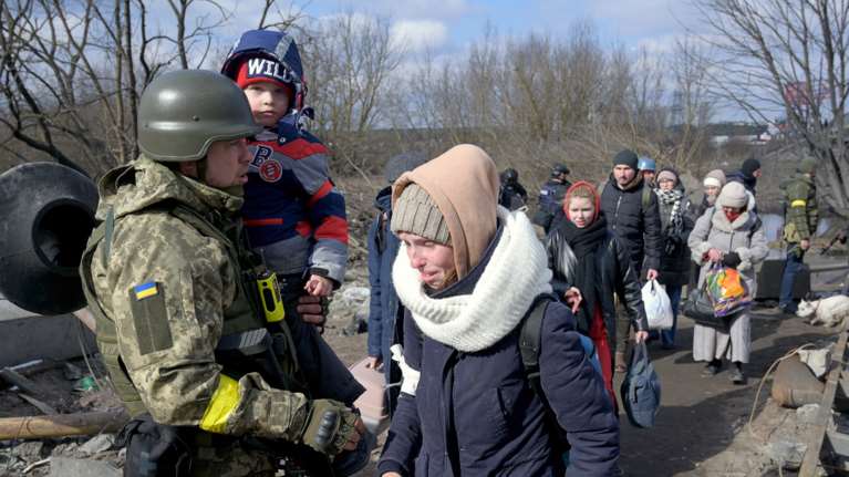 Ουκρανία: Εκεχειρία για την εκκένωση αμάχων - &quot;Δεν σκοπεύουμε να ανατρέψουμε την ουκρανική κυβέρνηση&quot;, λέει η Μόσχα