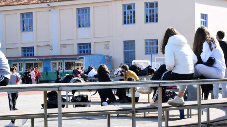 Άνοιγμα σχολείων: Πώς θα κάνουν οι μαθητές τα rapid test με προτεραιότητα στις δημόσιες δομές - Πώς θα δηλώνουν τα self