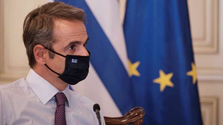 Μητσοτάκης στο Reuters:  Αισιοδοξία για τον τουρισμό φέτος λόγω των μαζικών εμβολιασμών π.χ. σε Βρετανία και Ισραήλ