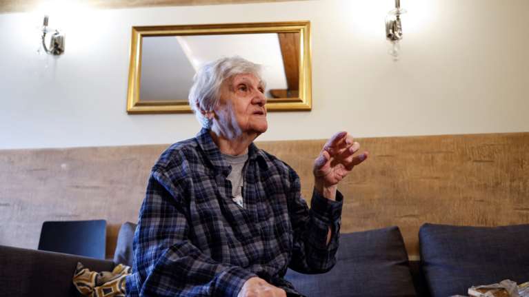 Πόλεμος στην Ουκρανία: 92χρονη Εβραία που επέζησε του Ολοκαυτώματος βρίσκει καταφύγιο στην Πολωνία