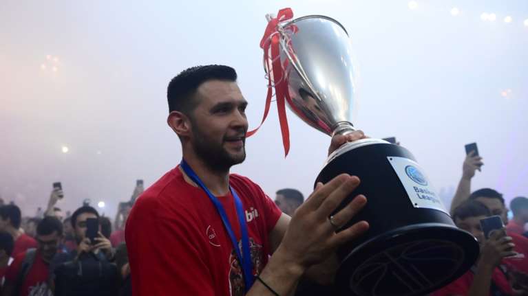 Ολυμπιακός: Ο Κώστας Παπανικολάου θα κλείσει την καριέρα του στον Πειραιά - Συμφώνησε για 3 χρόνια