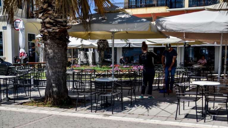 Δ.Αθηναίων:Ηλεκτρονικά η αίτηση των επαγγελματιών της εστίασης για επιπλέον τετραγωνικά ή για μείωση τελών