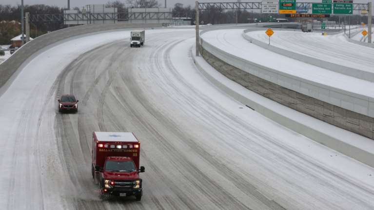 Παγοθύελλα σαρώνει τις ΗΠΑ - Ακυρώθηκαν πάνω από 1.400 πτήσεις [εικόνες]