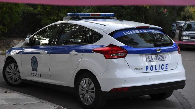 Ίλιον: Άγνωστοι εισέβαλαν στο σπίτι 80χρονης και της έκλεψαν 12.000 ευρώ