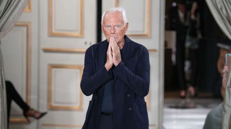 Αρμάνι: Παγκόσμια συγκίνηση για τον σχεδιαστή που έκανε το όνομά του brand - Διάσημες προσωπικότητες τον αποχαιρετούν