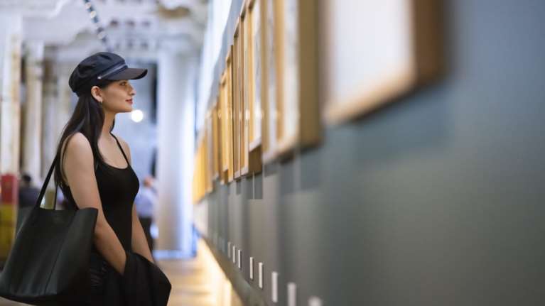 Νέα έρευνα: Οι άνθρωποι νιώθουν συναισθήματα ακόμα και όταν βλέπουν έργα τέχνης που δημιούργησαν υπολογιστές