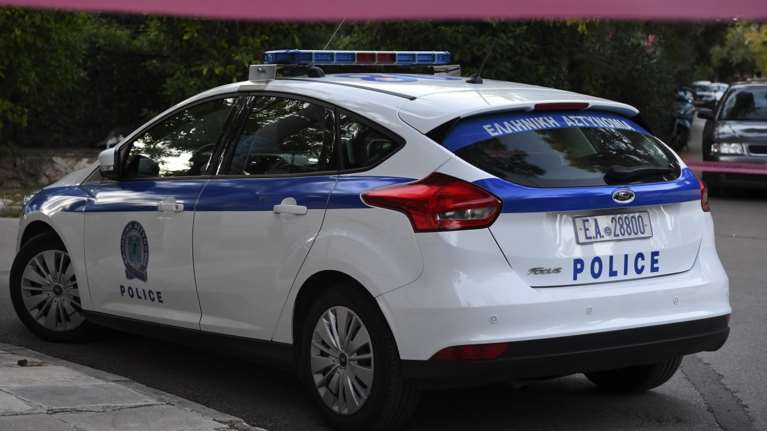 Ζευγάρι αλληλοκατηγορείται για ενδοοικογενειακή βία - Λέει ότι η γυναίκα του τον απείλησε με μαχαίρι και ζήτησε panic button