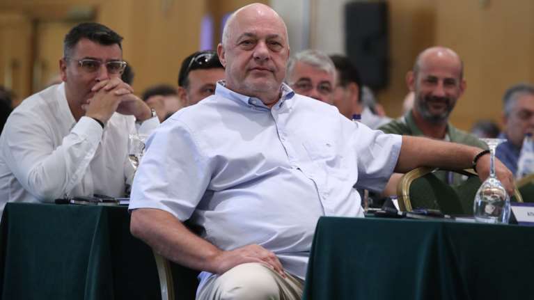 Αχιλλέας Μπέος για νεκρά ψάρια: Όλα είναι καθαρά - Αύριο θα κάνω  βουτιά στον Παγασητικό [βίντεο]