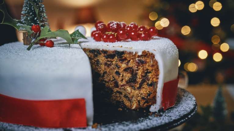 Βασιλόπιτα: Οι 2 διαφορετικές συνταγές που πρέπει να δοκιμάσεις - Αμυγδάλου ή με αρώματα Ανατολής