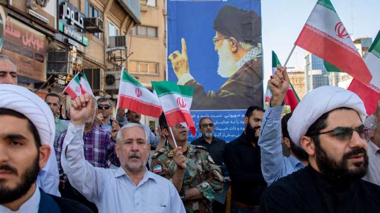 Στάση αναμονής από τον Τραμπ για την εμπλοκή των ΗΠΑ στη σύγκρουση Ισραήλ-Ιράν - Μαραθώνιος διπλωματικών επαφών