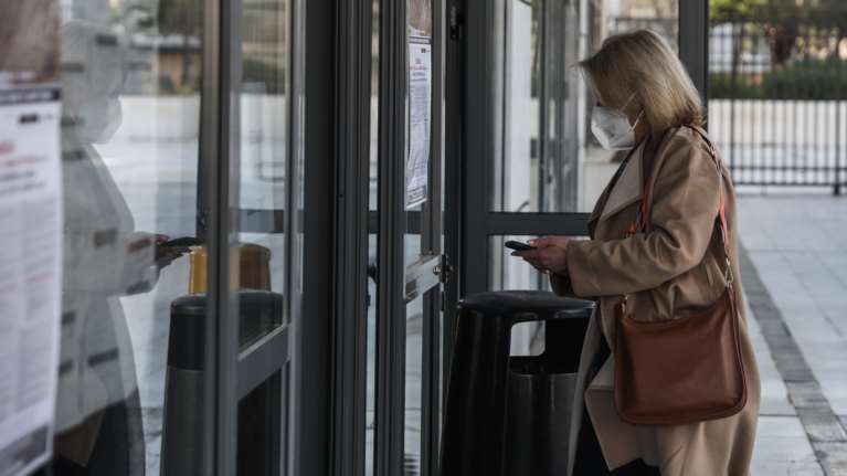 Φονικές πλημμύρες στη Μάνδρα: Την ενοχή της Ρένας Δούρου για τρεις κατηγορίες ζητά η εισαγγελέας