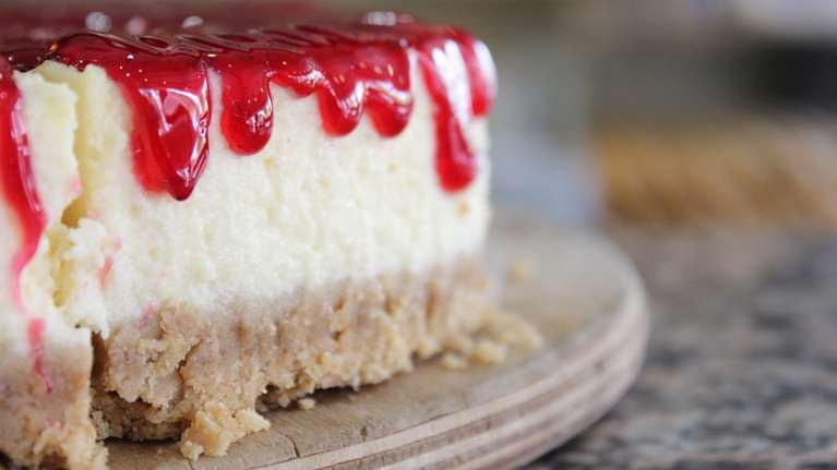 Πεντανόστιμο cheesecake χωρίς ζάχαρη - Εύκολο, ελαφρύ και ιδανικό για το γιορτινό τραπέζι