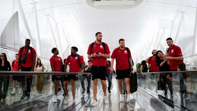 Το… αραβικό καλωσόρισμα σε Ολυμπιακό και Παναθηναϊκό στο Άμπου Ντάμπι [βίντεο]