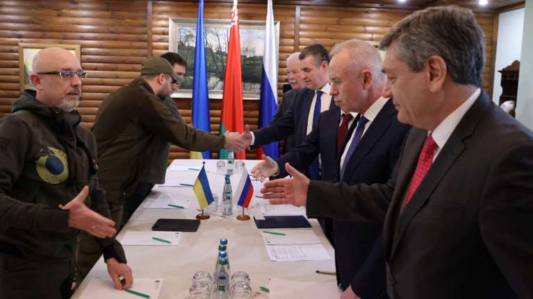 Ουκρανία: "Πιο κοντά για ουδέτερο καθεστώς, αποστρατικοποίηση και ΝΑΤΟ" λένε οι Ρώσοι  - Αμετάβλητη η θέση μας λέει το Κίεβο