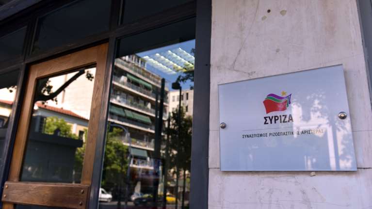 Νέα &quot;σφαγή&quot; στον ΣΥΡΙΖΑ: Η &quot;Ομπρέλα&quot; διαψεύδει τα νούμερα της ηγεσίας για τις κάλπες - &quot;Χαμηλή συμμετοχή στην Αττική&quot;