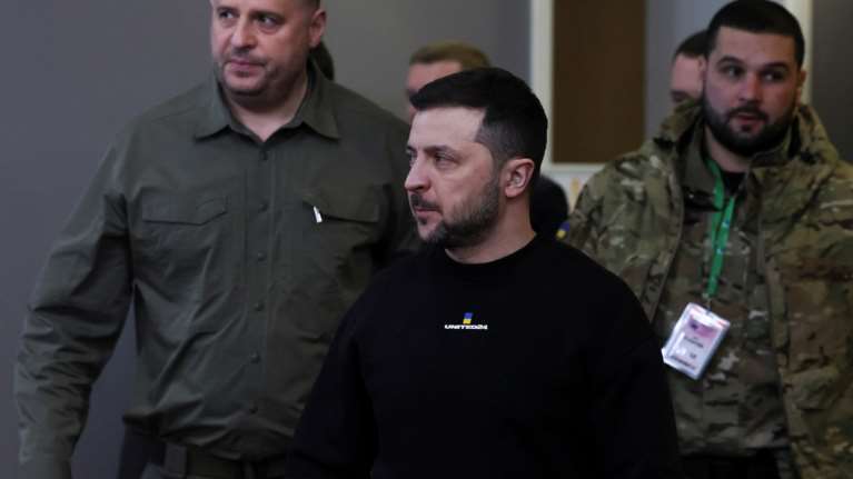 Ζελένσκι: Ο Πούτιν είναι δράκος που δεν θα χορτάσει ποτέ την πείνα του - Του δίνεις τη μια χώρα μετά την άλλη