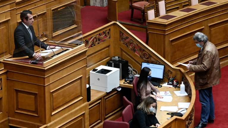 Παύλος Πολάκης: Με συμπτώματα κορονοϊού η μητέρα του - &quot;Πυρά&quot; σε Πλεύρη για το PCR τεστ
