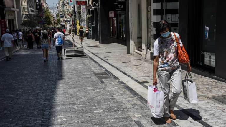 Κορονοϊός: &quot;Έκρηξη&quot; κρουσμάτων σε Αττική και Βόρεια Ελλάδα - Μεγάλη η διασπορά σε όλη τη χώρα