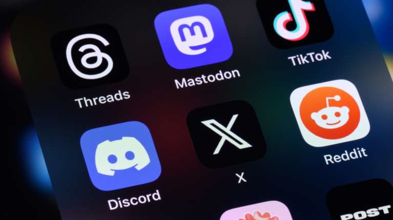 Έπεσε το Χ (πρώην Twitter) - Προβλήματα για εκατομμύρια χρήστες σε όλο τον κόσμο