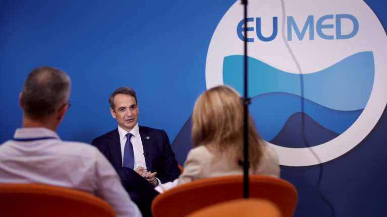 Μητσοτάκης στο Reuters: Τέλος η υπερφορολόγηση στη μεσαία τάξη, για μια βιώσιμη οικονομία