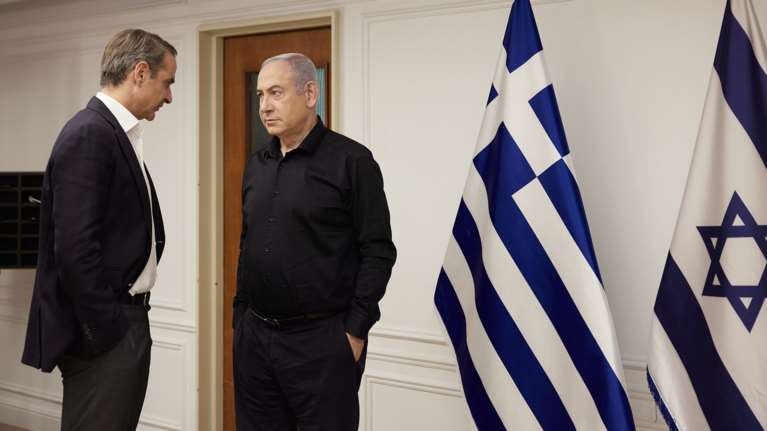 Οι Έλληνες στηρίζουν περισσότερο τους Παλαιστίνιους, αλλά η κυβέρνηση το Ισραήλ - Η δημοσκόπηση και η εξήγηση