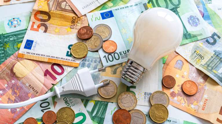 Νέο ιστορικό ρεκόρ στην τιμή του ρεύματος: Στα 466,03 ευρώ η μεγαβατώρα