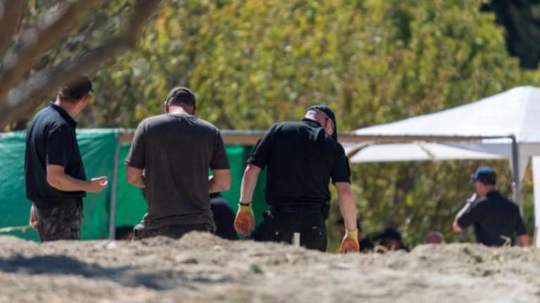 Ηράκλειο: Βρήκαν νεκρό Σουηδό στο χωράφι με τραύμα στο κεφάλι - Δίπλα του ένα μπουκάλι με αλκοόλ