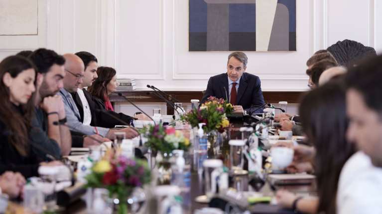 Καλλιτέχνες: Νομοθετική πρόταση για πτυχία- μισθολογικό μέχρι την Παρασκευή- Συνάντηση 2,5 ωρών με Μητσοτάκη στο Μαξίμου