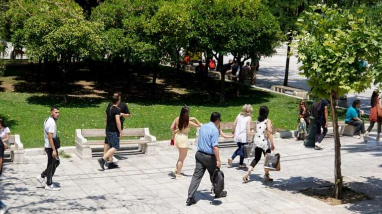 Κορονοϊός: Στους 45 οι θάνατοι την τελευταία εβδομάδα - 40 οι διασωληνωμένοι