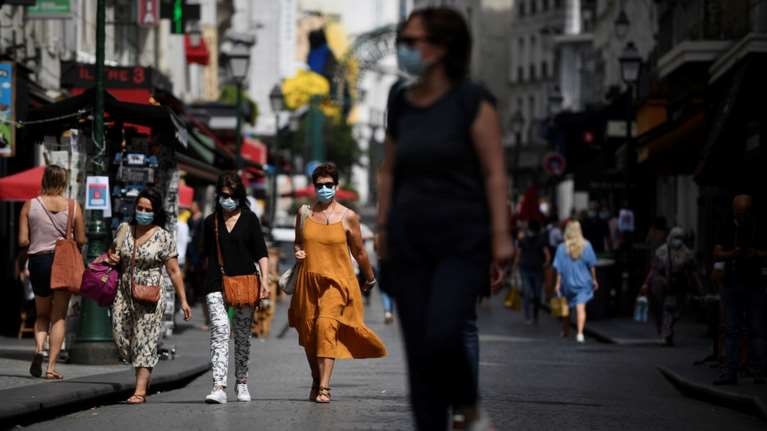 Ο κορονοϊός "ξαναχτυπά" Γαλλία και Βρετανία - Ρεκόρ κρουσμάτων μετά την άρση της καραντίνας