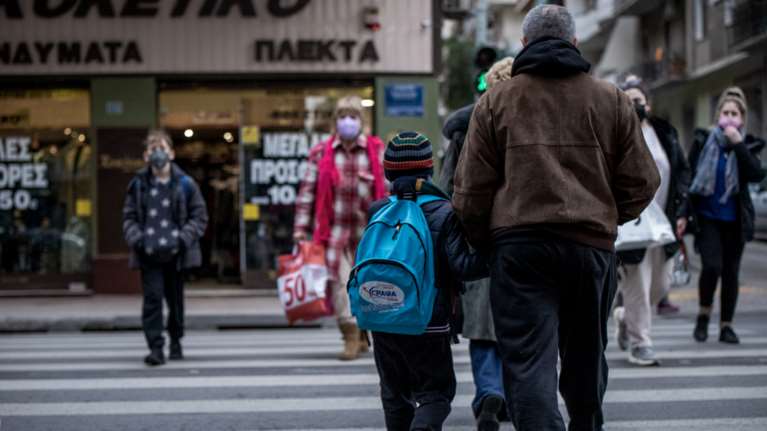 Κορονοϊός:  5.190 νέα κρούσματα στην Αττική - 2.241 στη Θεσσαλονίκη