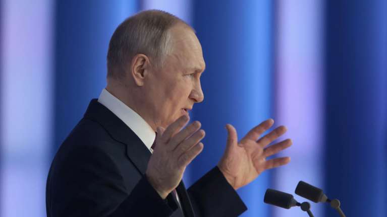 &quot;Χαρτί τουαλέτας, δεν έχει καμία σημασία&quot;: Η ρωσική απάντηση στο Διεθνές Ποινικό Δικαστήριο για το ένταλμα σύλληψης Πούτιν