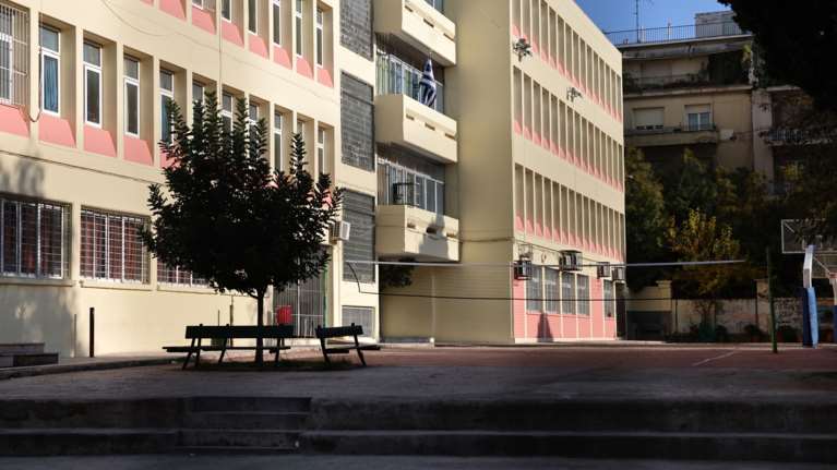 Υπό κατάληψη το σχολείο στην Κυψέλη μετα το μαχαίρωμα - Είχε επιτεθεί και στο παρελθόν σε συμμαθήτριές της η 16χρονη