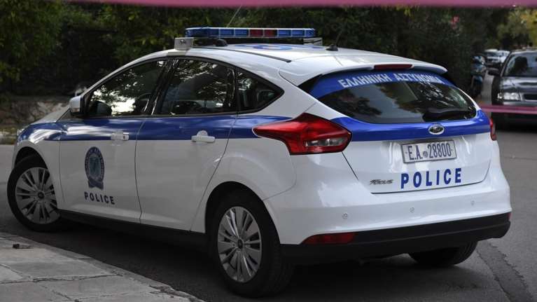 Τρόμος για υπάλληλο ψιλικατζίδικου στη Θεσσαλονίκη - Τον απείλησαν με σύριγγα για να τον ληστέψουν