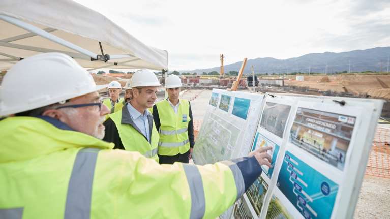 Στο υπό κατασκευή νέο Νοσοκομείο Κομοτηνής και το πρώτο Σώμα της Δικαστικής Αστυνομίας ο Κυριάκος Μητσοτάκης