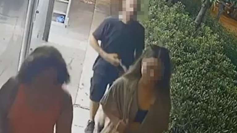 Καισαριανή: Καρέ - καρέ η επίθεση με σύριγγα σε νεαρή γυναίκα - Εκτιμάται ότι περιείχε σπερματικό υγρό [βίντεο]