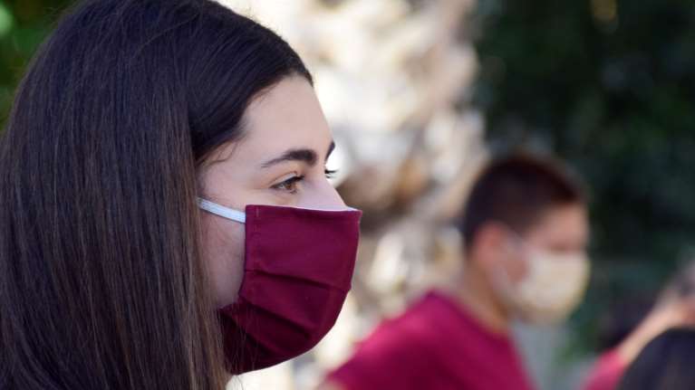 Άνοιγμα σχολείων: Η μετάλλαξη του κορονοϊού αλλάζει τα δεδομένα - Γιατί επιστήμονες ζητούν να μην ανοίξουν στις 8 Ιανουαρίου