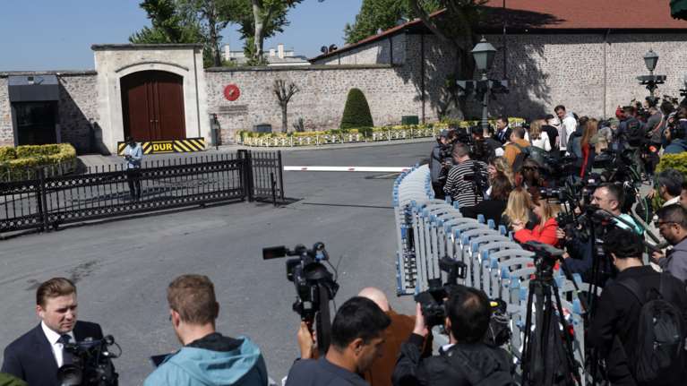 Αναβολή για το απόγευμα στις συνομιλίες Ουκρανίας - Ρωσίας στην Κωνσταντινούπολη - Με τουρκική πρωτοβουλία