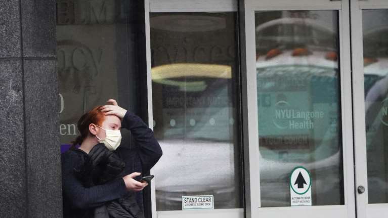 Ξεπέρασαν τα 100 εκατομμύρια τα κρούσματα του κορονοϊού στην αμερικανική ήπειρο