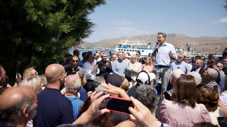 Ο Μητσοτάκης ανέβαλε την ομιλία του στην Πάτρα λόγω της τραγωδίας στην Πύλο- Επικοινώνησε με τον Σαρμά