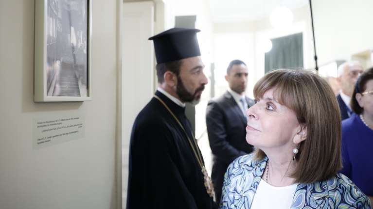 Η Κατερίνα Σακελλαροπούλου εγκαινίασε την Οικία Καβάφη στην Αλεξάνδρεια [εικόνες]