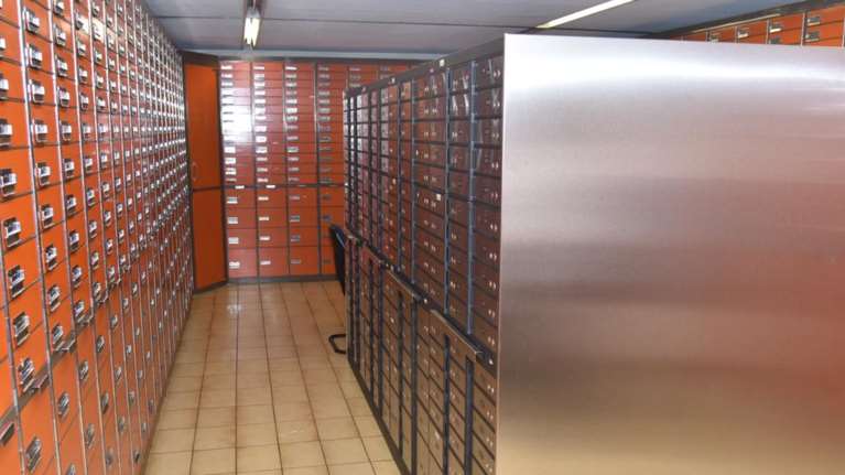 Χρυσό ριφιφί: Αυτές είναι οι θυρίδες στο Ψυχικό που ρήμαξε ο 58χρονος με το κατσαβίδι [εικόνες]