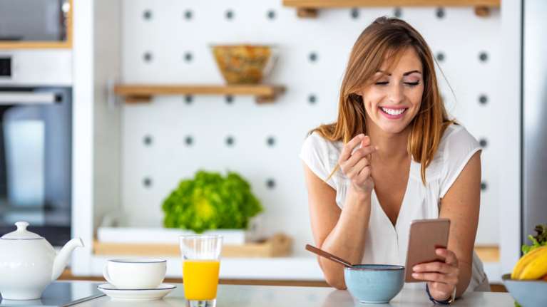 Οι βιταμίνες για δυνατό ανοσοποιητικό και 5 συμβουλές για καλή υγεία - από την ενδοκρινολόγο Μαρία Προκοπίου