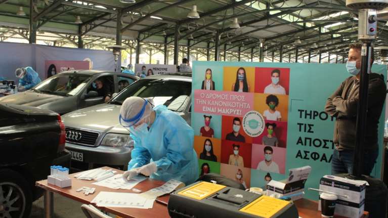 Κορονοϊός: Που γίνονται τα δωρεάν drive through τεστ του ΕΟΔΥ