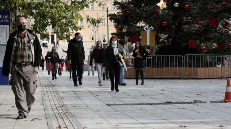 Κορονοϊός: Πάνω από 3000 τα νέα κρούσματα σε Αττική και Θεσσαλονίκη - Σαρώνει σε Κρήτη και Λάρισα