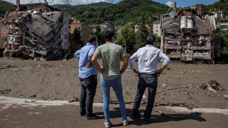 Τραγωδία στην Τουρκία: 31 νεκροί από τις πλημμύρες - Εικόνες βιβλικής καταστροφής