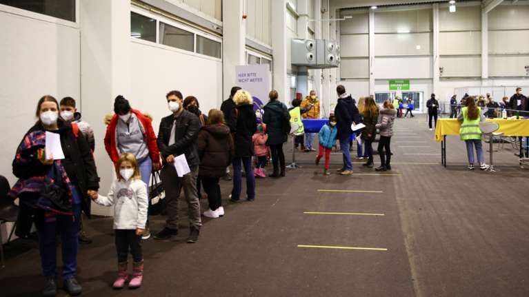 Αυστρία: Ασφυκτικά γεμάτες οι ΜΕΘ - &quot;Γίνεται διαλογή ασθενών, ακόμη και καρκινοπαθών&quot; παραδέχεται ο υπ. Υγείας