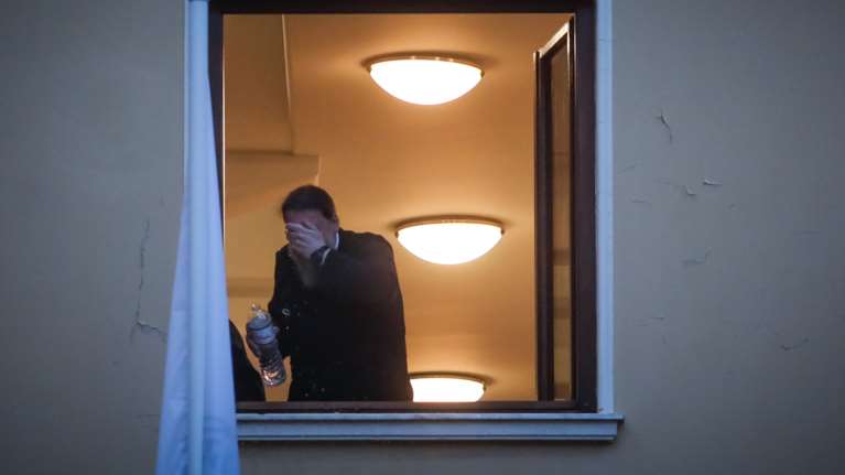 Επίθεση με βιτριόλι: Στο Δρομοκαΐτειο ο ιερέας - Διατάχθηκε ο εγκλεισμός του, δεν πάει στον εισαγγελέα