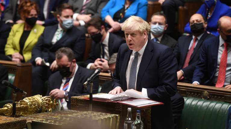 Βρετανία: "Καίει" τον Τζόνσον ο πρώην σύμβουλός του - "Γνώριζε για τα πάρτι και είπε ψέματα στη Βουλή"