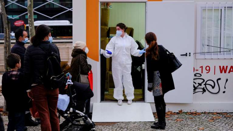 Κορονοϊός: Μαύρο ρεκόρ στην Πορτογαλία - Πάνω από 52.000 κρούσματα σε μόλις μία μέρα